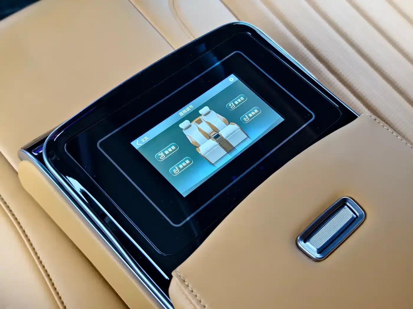 2024 Nissan Vito 2.0T Business Edition 7-seater — миниатюра 26