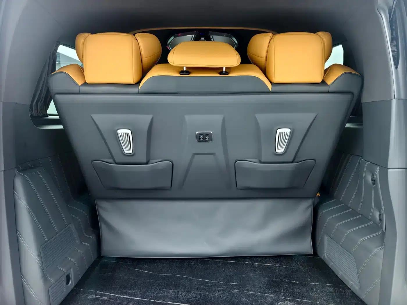 2024 Nissan Vito 2.0T Business Edition 7-seater — миниатюра 27