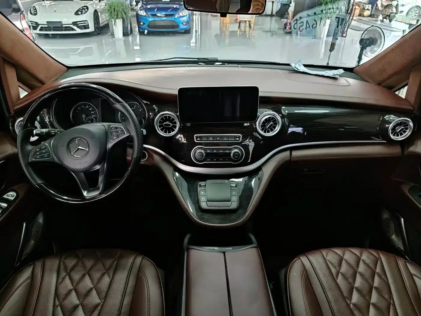 Vito 2021 2.0T Business Edition 7-seater — миниатюра 25