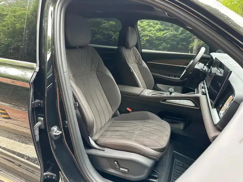 Geely Xingyue L 2026 2.0TD High-Power Automatic Two-Wheel Drive Oriental Yaoxiao Han Edition — миниатюра 22