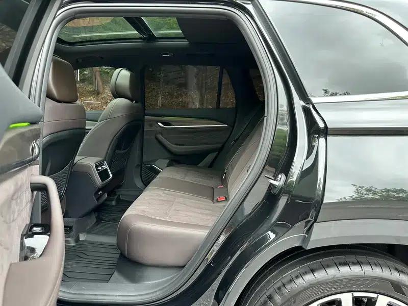 Geely Xingyue L 2026 2.0TD High-Power Automatic Two-Wheel Drive Oriental Yaoxiao Han Edition — миниатюра 23