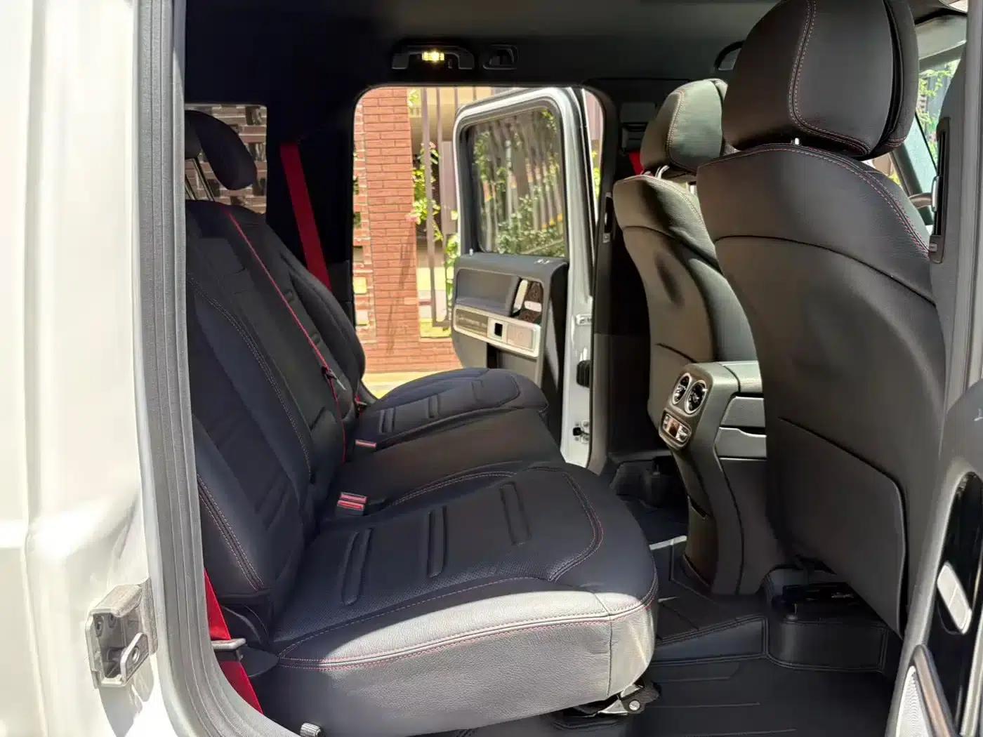 2022 Mercedes-Benz G-Class G 500 — миниатюра 12