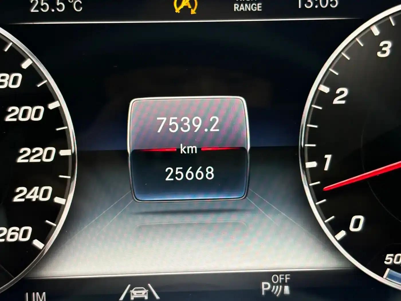 2022 Mercedes-Benz G-Class G 500 — миниатюра 21