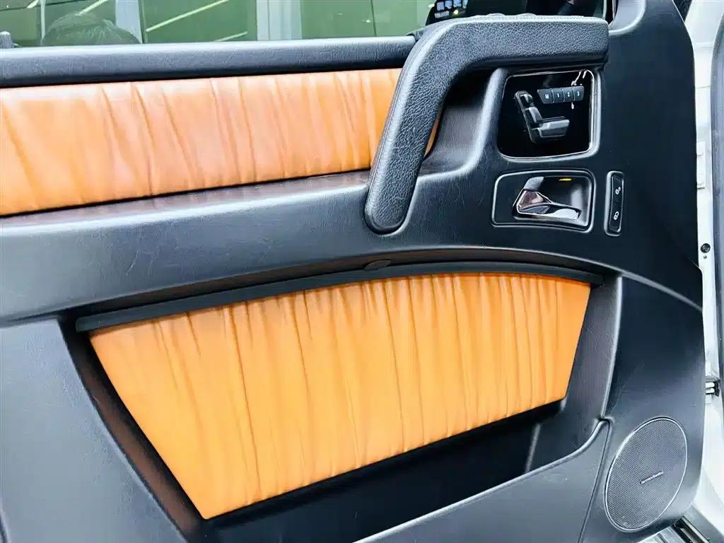 2017 Mercedes-Benz G-Class G 500 — миниатюра 11