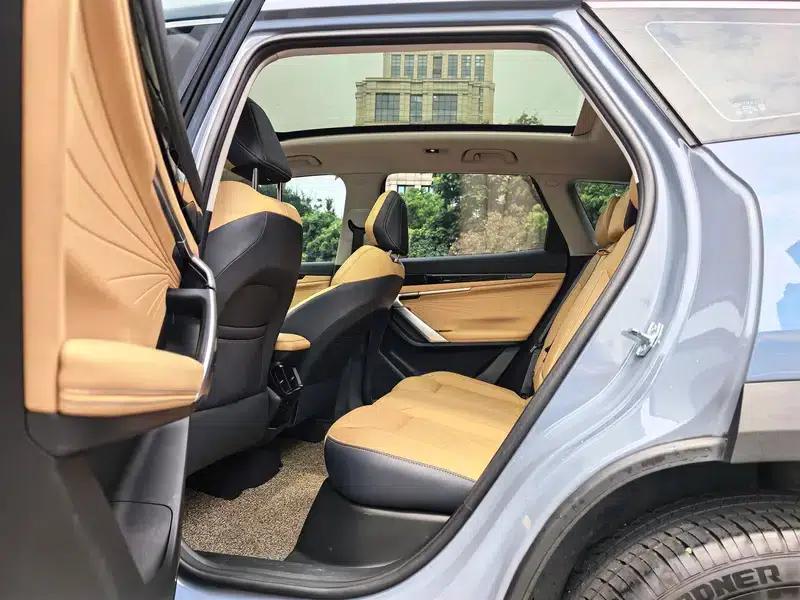 Geely Boyue L 2023 1.5TD DCT Premium Edition — миниатюра 13