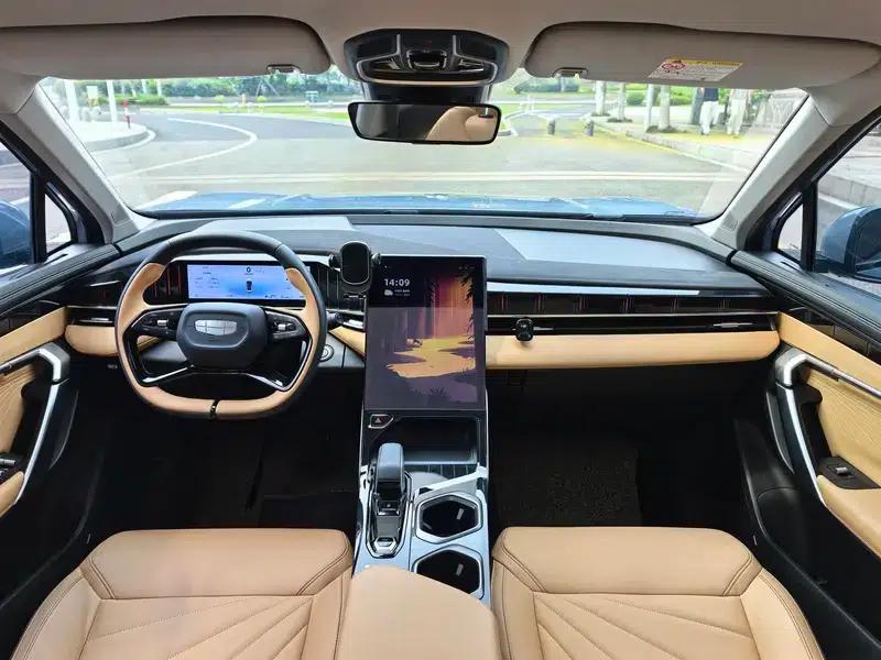 Geely Boyue L 2023 1.5TD DCT Premium Edition — миниатюра 9