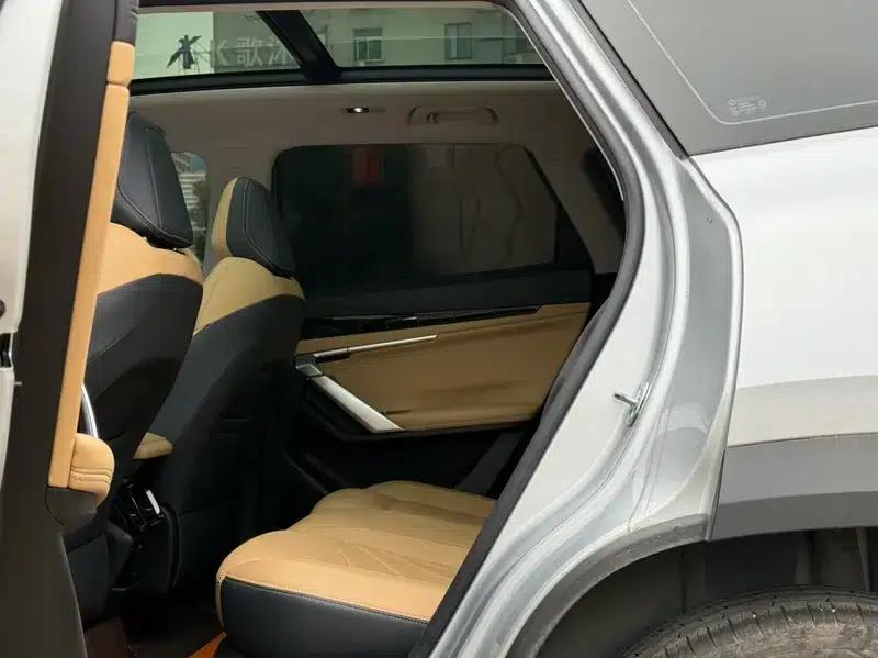 Geely Boyue L 2023 1.5TD DCT Premium Edition — миниатюра 11