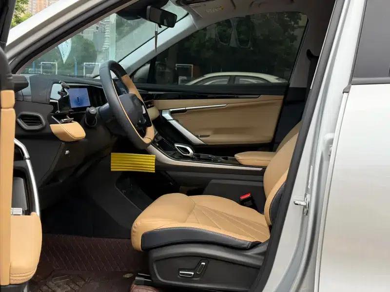 Geely Boyue L 2023 1.5TD DCT Premium Edition — миниатюра 10