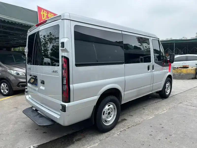 Fushun 2023 2.0T Manual Diesel Short Wheelbase Low Roof Commercial Passenger Van, 6 Seats, Double Tailgate — миниатюра 4