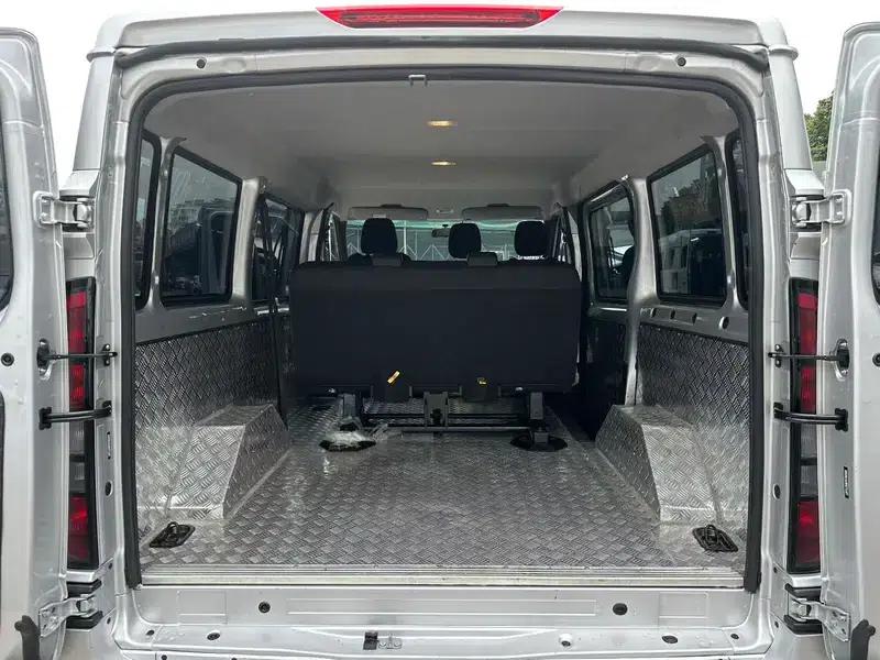 Fushun 2023 2.0T Manual Diesel Short Wheelbase Low Roof Commercial Passenger Van, 6 Seats, Double Tailgate — миниатюра 9