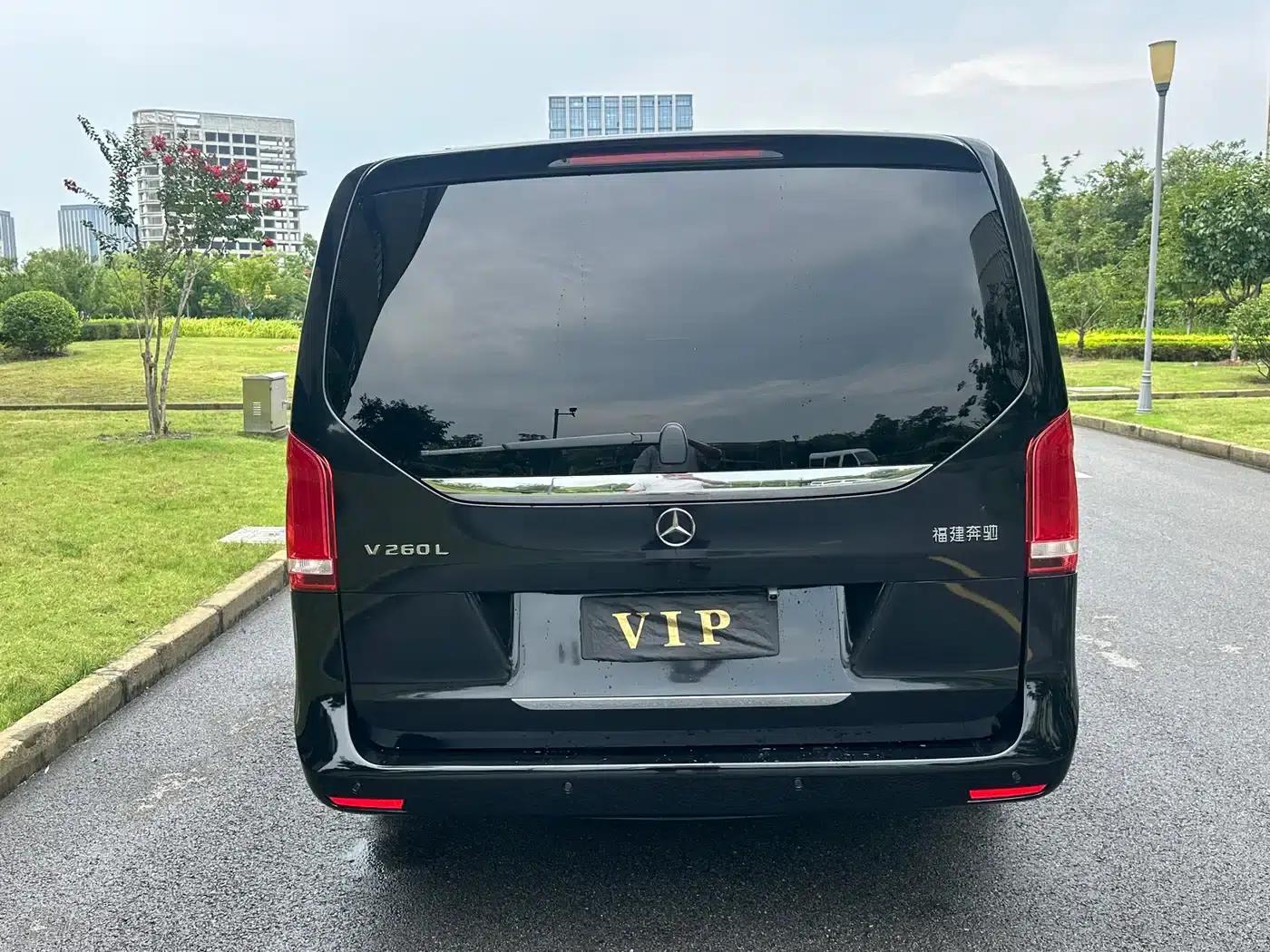 Mercedes-Benz V-Class 2018 V 260 L Premium Extended Edition (China VI Emission Standard) — миниатюра 33
