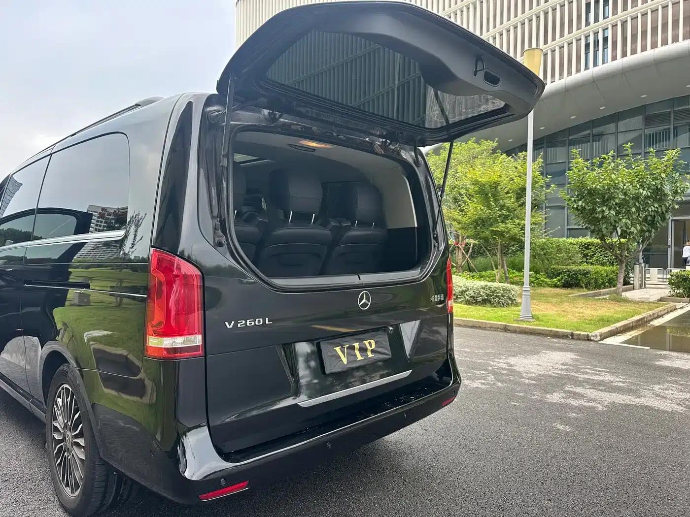 Mercedes-Benz V-Class 2018 V 260 L Premium Extended Edition (China VI Emission Standard) — миниатюра 34