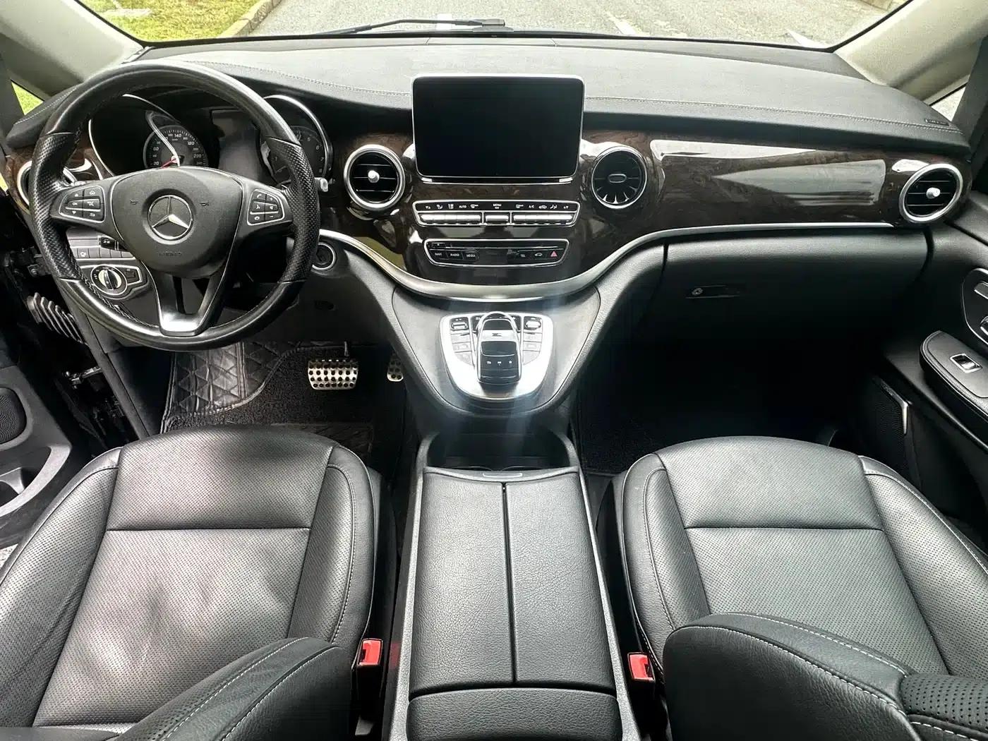 Mercedes-Benz V-Class 2018 V 260 L Premium Extended Edition (China VI Emission Standard) — миниатюра 41