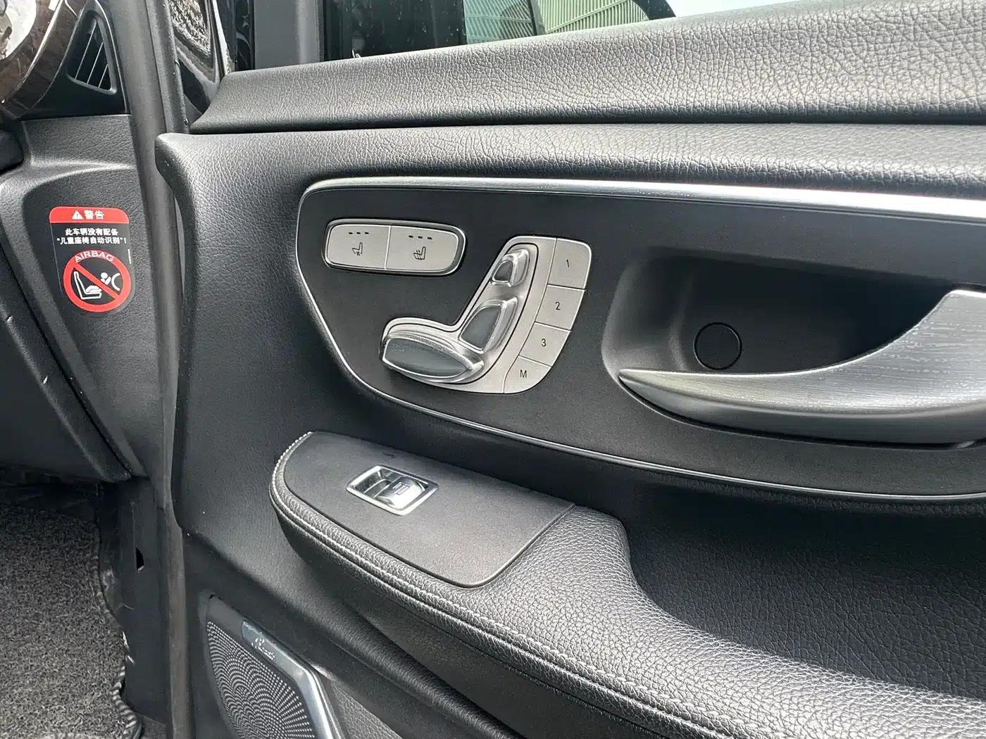 Mercedes-Benz V-Class 2018 V 260 L Premium Extended Edition (China VI Emission Standard) — миниатюра 52