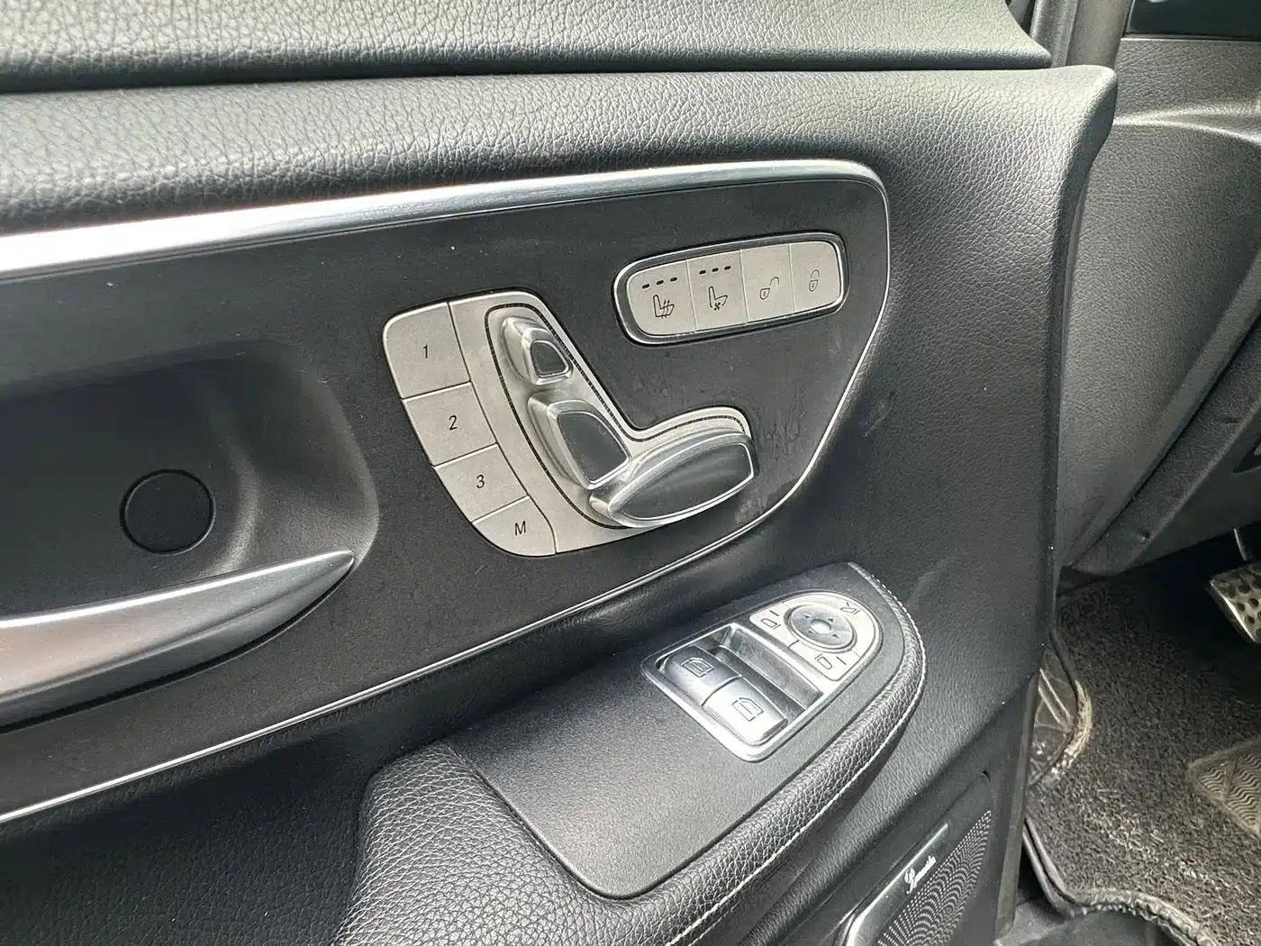 Mercedes-Benz V-Class 2018 V 260 L Premium Extended Edition (China VI Emission Standard) — миниатюра 53