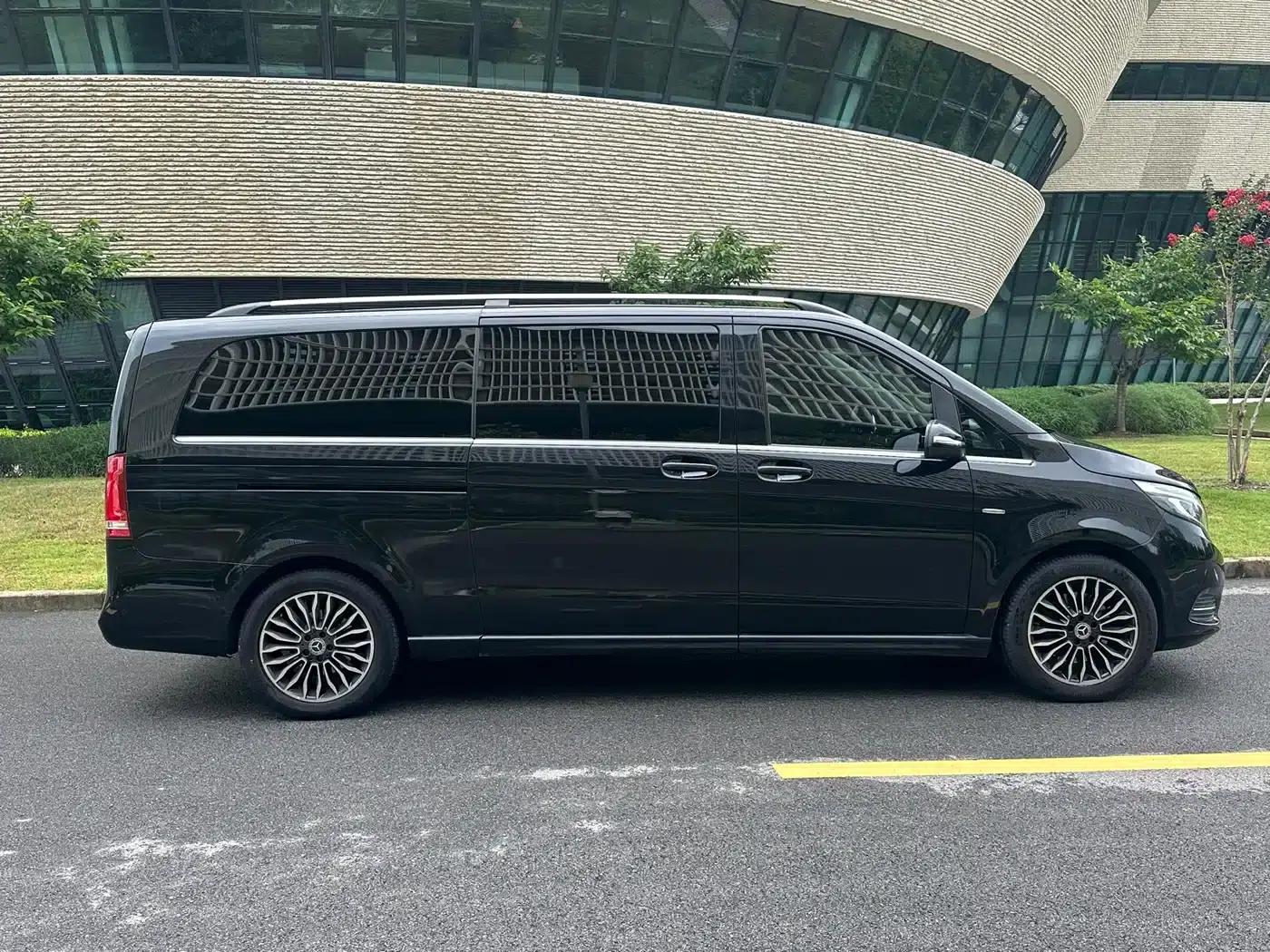 Mercedes-Benz V-Class 2018 V 260 L Premium Extended Edition (China VI Emission Standard) — миниатюра 8