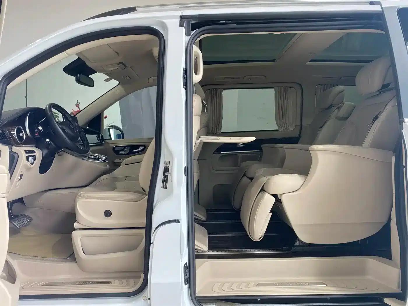 Mercedes-Benz V-Class 2018 V 260 L Premium Extended Edition (China VI Emission Standard) — миниатюра 12