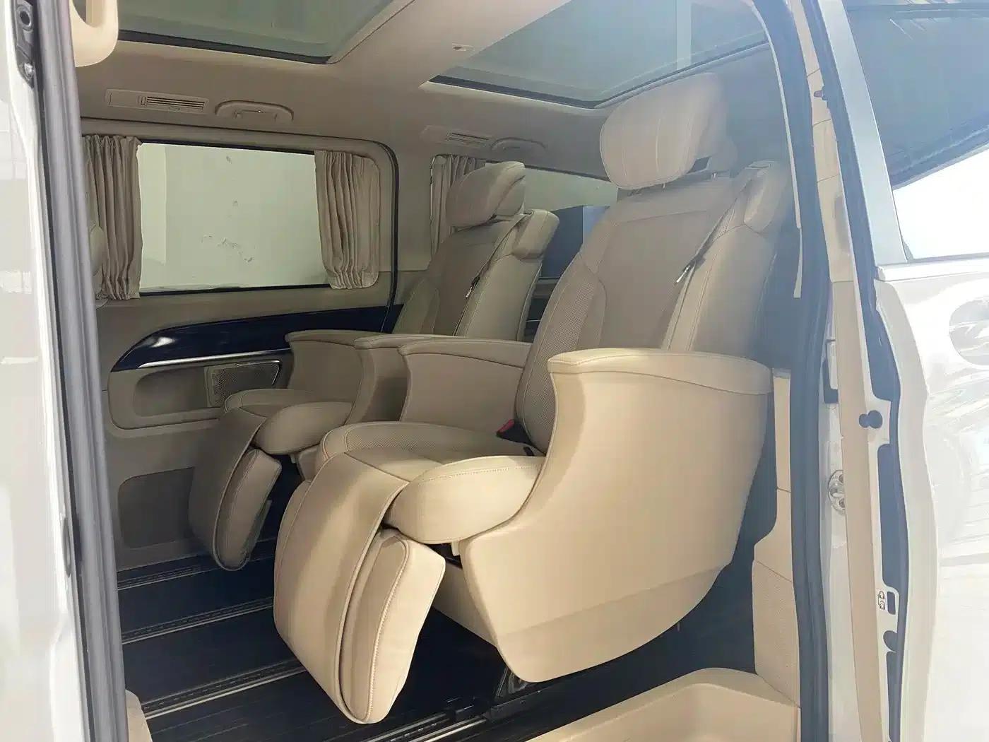 Mercedes-Benz V-Class 2018 V 260 L Premium Extended Edition (China VI Emission Standard) — миниатюра 13