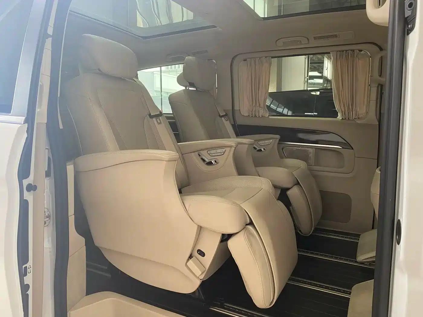 Mercedes-Benz V-Class 2018 V 260 L Premium Extended Edition (China VI Emission Standard) — миниатюра 16