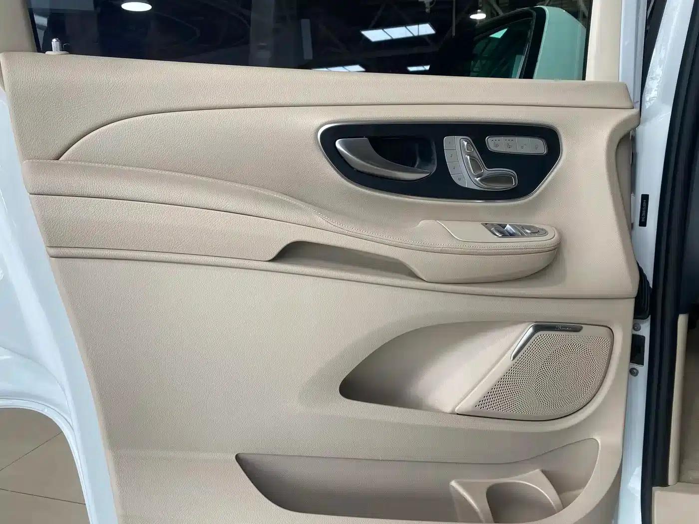 Mercedes-Benz V-Class 2018 V 260 L Premium Extended Edition (China VI Emission Standard) — миниатюра 5