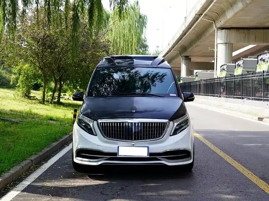 Mercedes-Benz V-Class 2021 V 260 L Long Wheelbase Premium Edition — миниатюра 2
