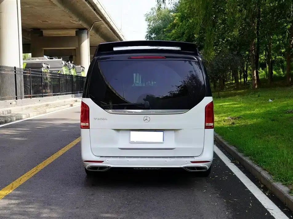 Mercedes-Benz V-Class 2021 V 260 L Long Wheelbase Premium Edition — миниатюра 20