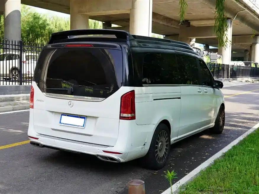 Mercedes-Benz V-Class 2021 V 260 L Long Wheelbase Premium Edition — миниатюра 21