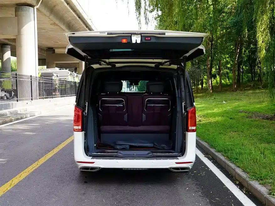 Mercedes-Benz V-Class 2021 V 260 L Long Wheelbase Premium Edition — миниатюра 6
