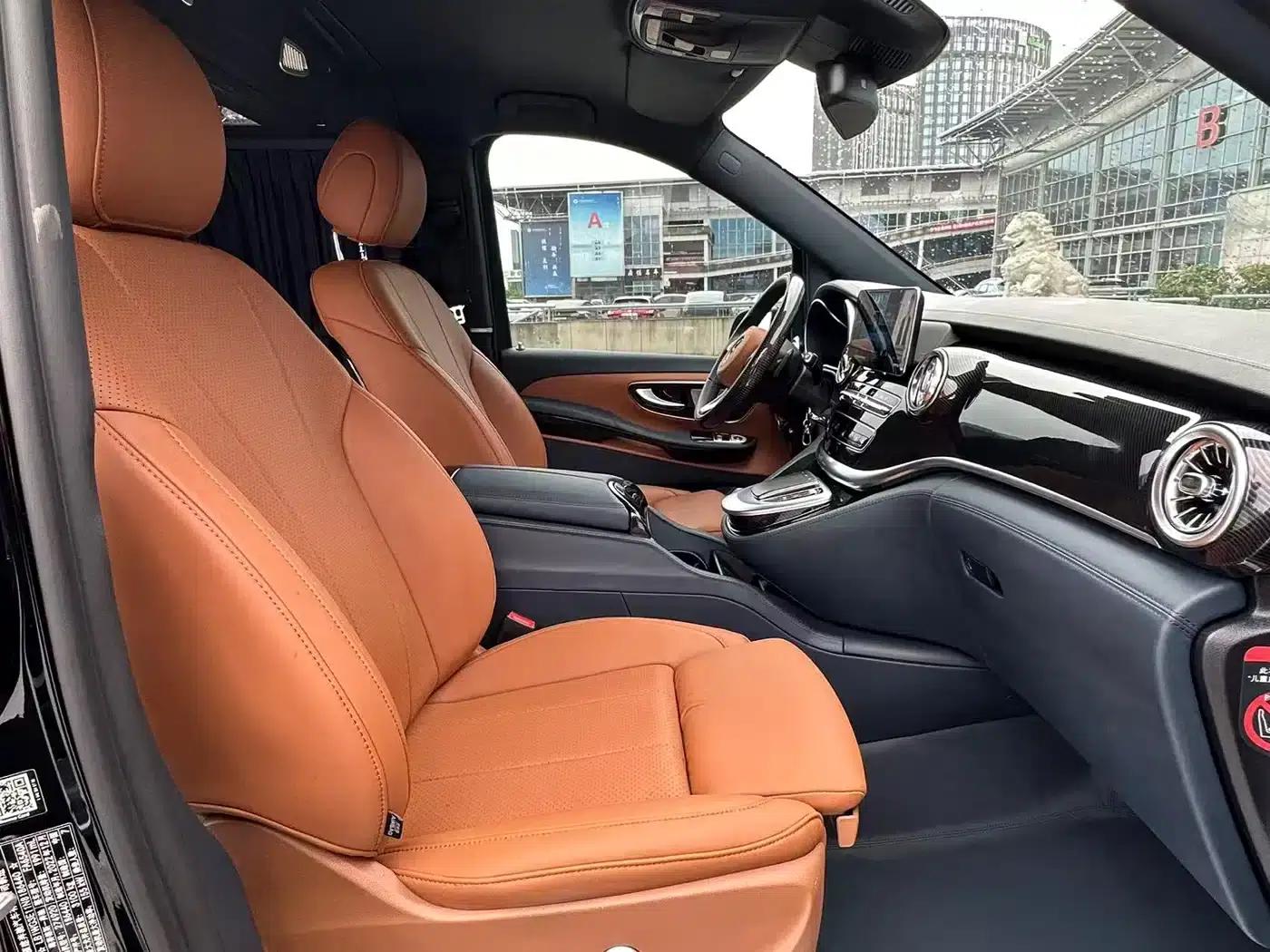Mercedes-Benz V-Class 2022 V 260 L Long Wheelbase Premium Edition — миниатюра 13