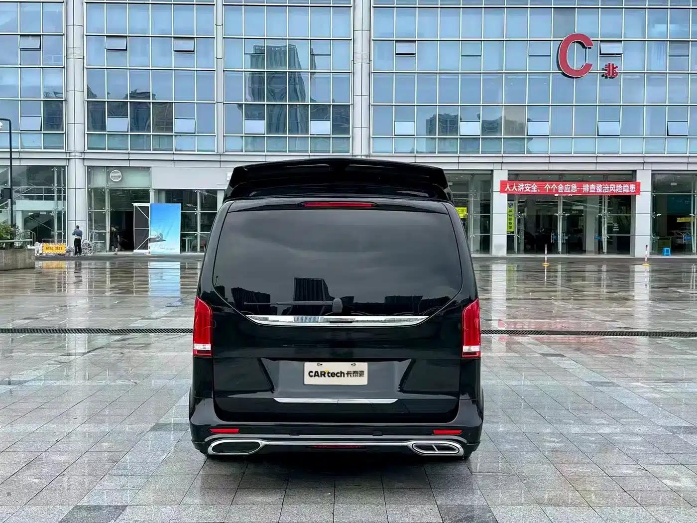 Mercedes-Benz V-Class 2022 V 260 L Long Wheelbase Premium Edition — миниатюра 5