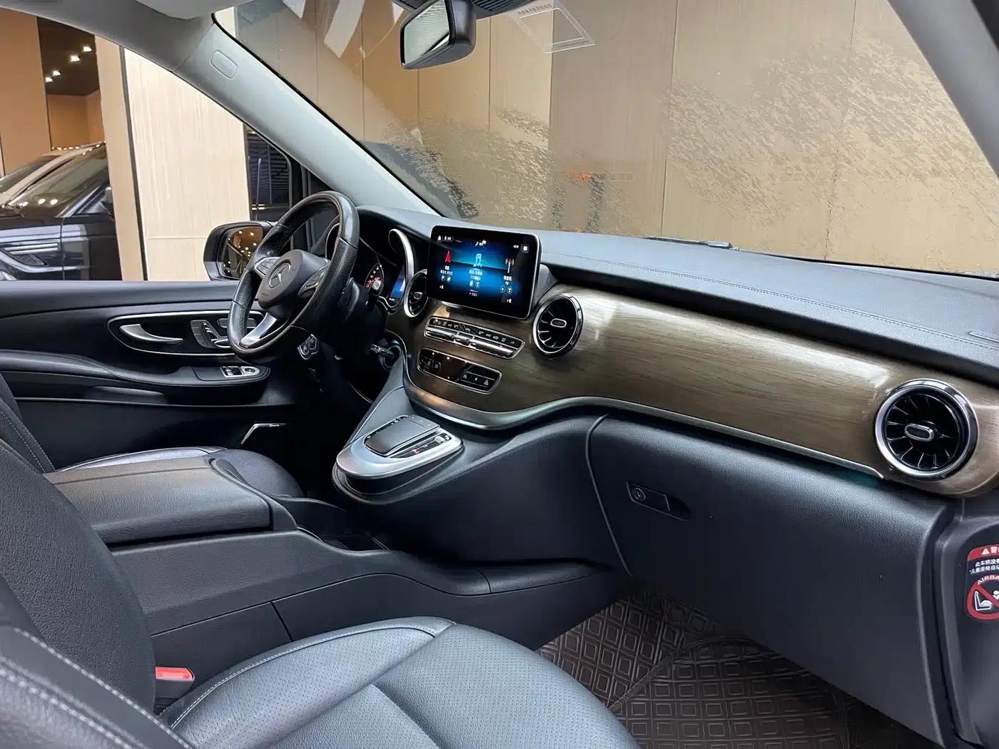 Mercedes-Benz V-Class 2020 V 260 Premium Edition — миниатюра 5