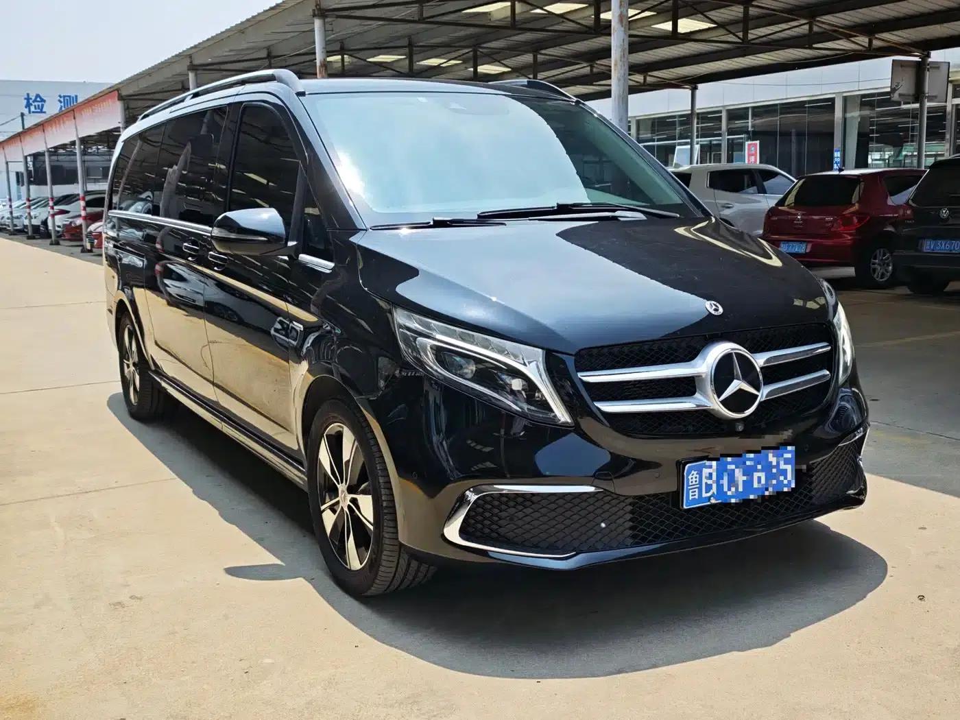 Mercedes-Benz V-Class 2022 V 260 L Long Wheelbase Premium Edition — миниатюра 3