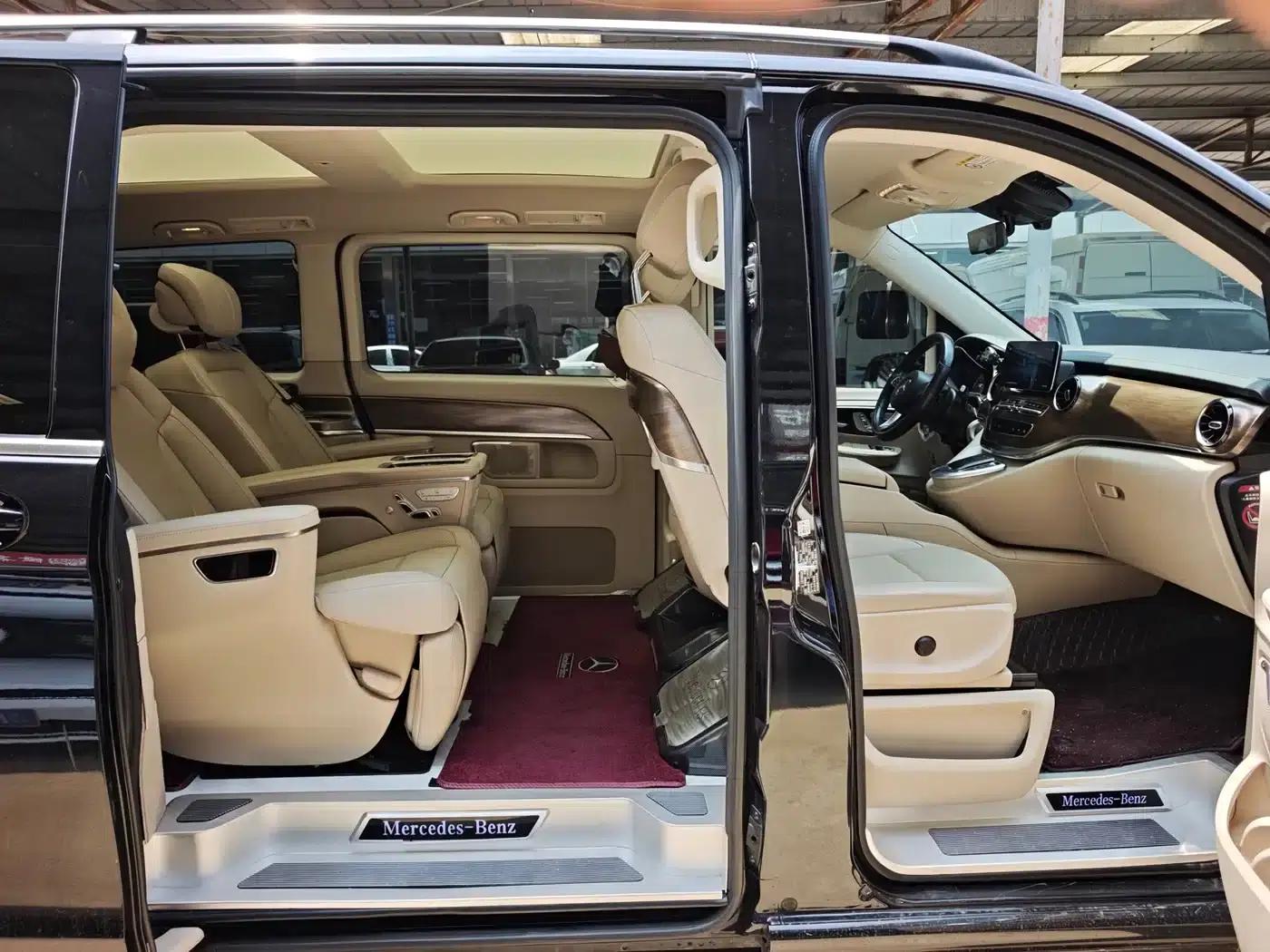 Mercedes-Benz V-Class 2022 V 260 L Long Wheelbase Premium Edition — миниатюра 9