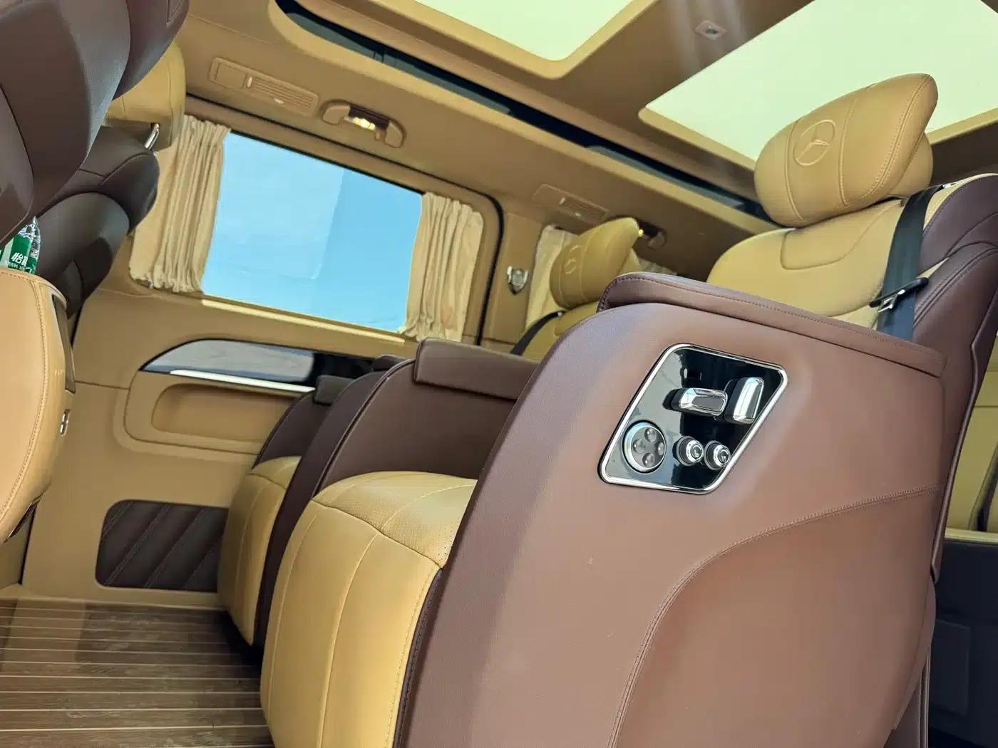 Mercedes-Benz V-Class 2018 V 260 L Premium Extended Edition (China VI Emission Standard) — миниатюра 12