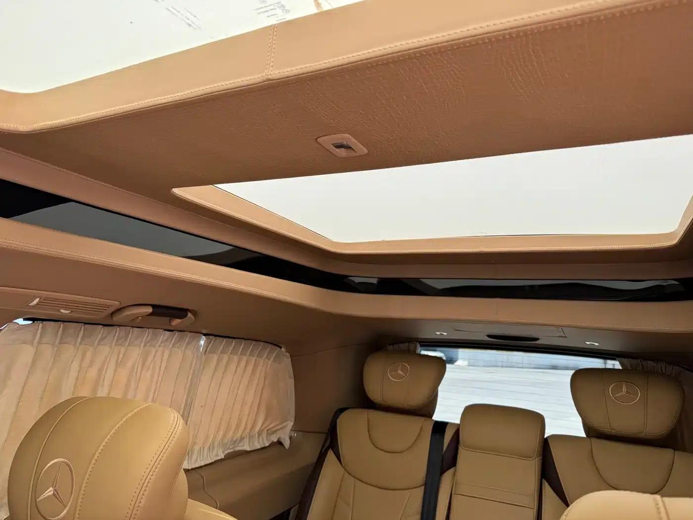 Mercedes-Benz V-Class 2018 V 260 L Premium Extended Edition (China VI Emission Standard) — миниатюра 18
