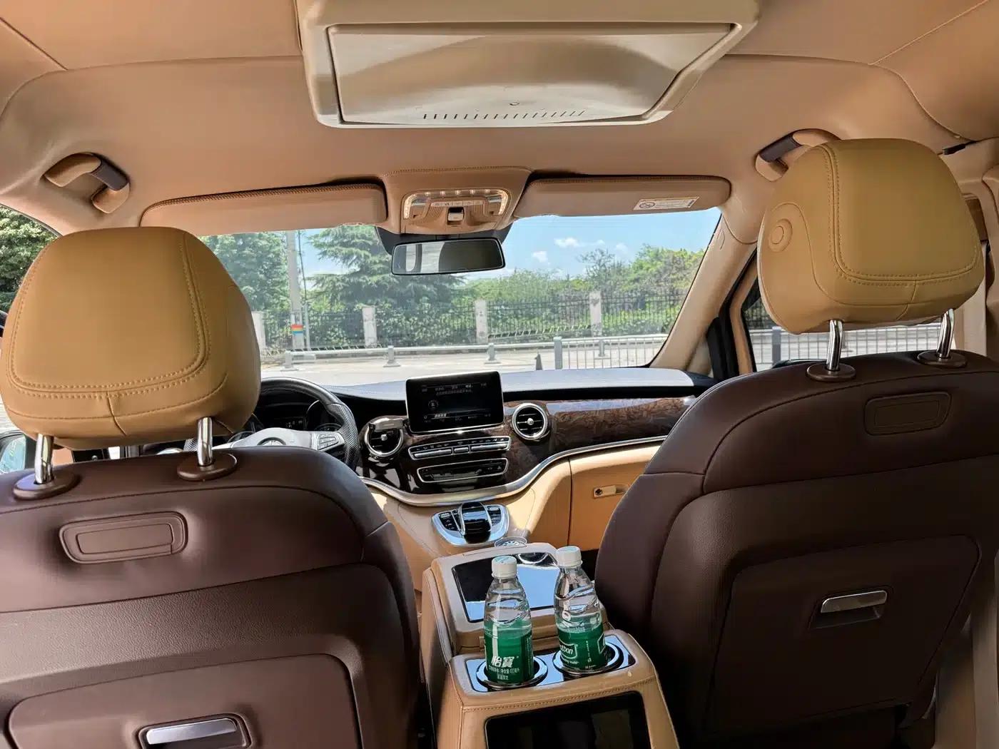 Mercedes-Benz V-Class 2018 V 260 L Premium Extended Edition (China VI Emission Standard) — миниатюра 19