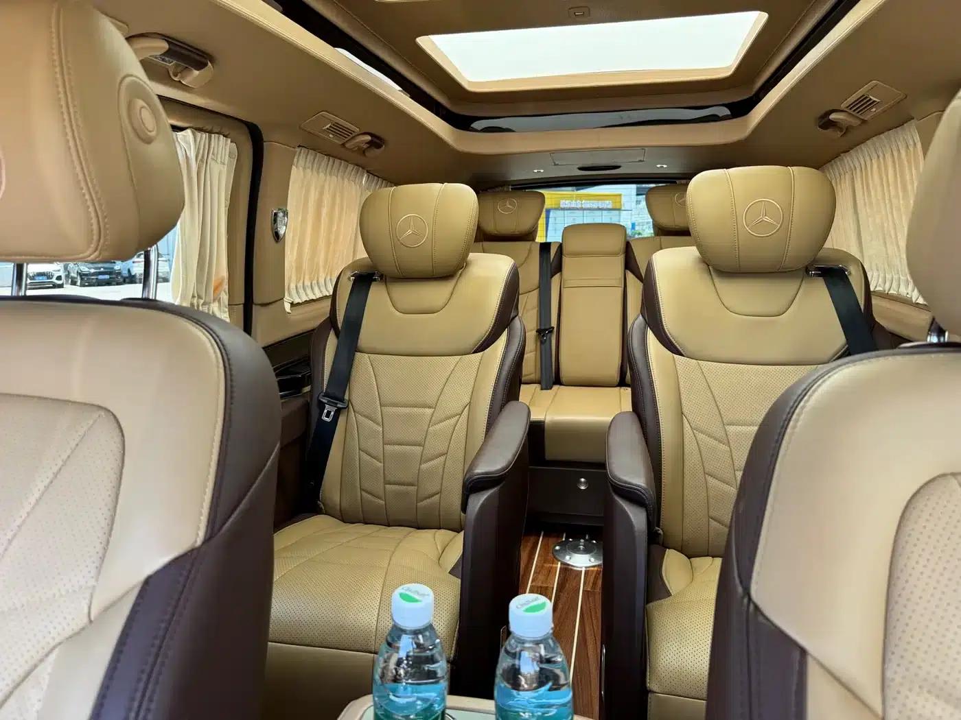 Mercedes-Benz V-Class 2018 V 260 L Premium Extended Edition (China VI Emission Standard) — миниатюра 25