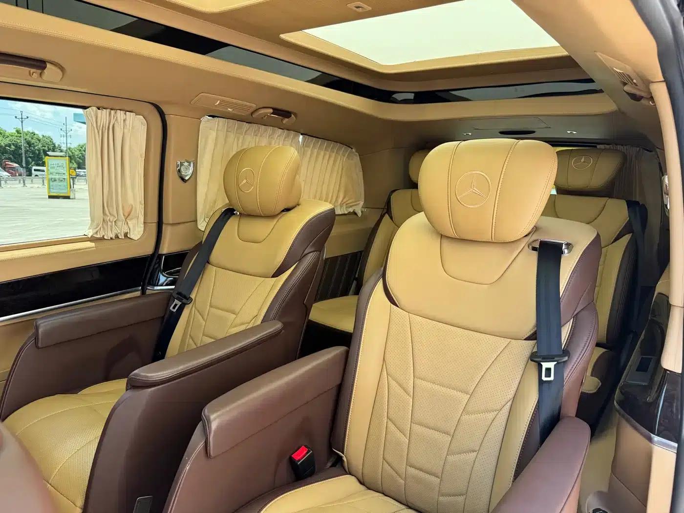 Mercedes-Benz V-Class 2018 V 260 L Premium Extended Edition (China VI Emission Standard) — миниатюра 26