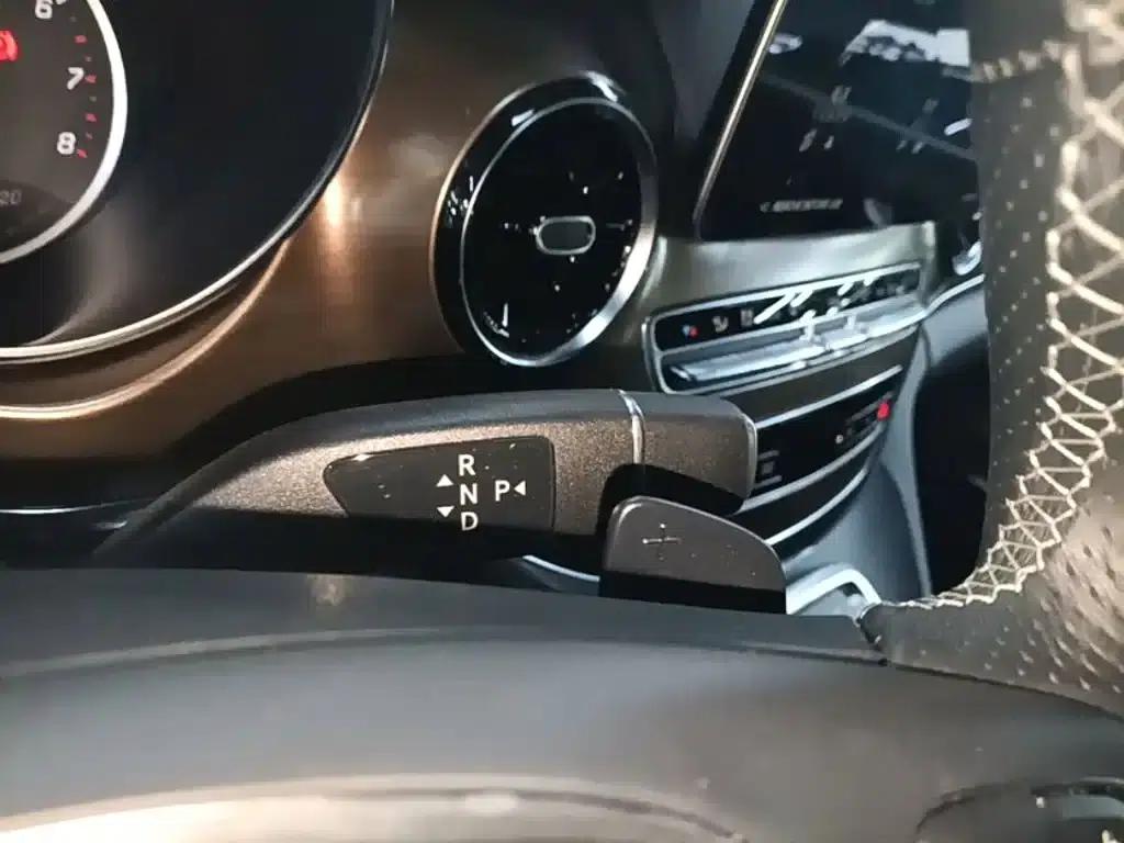 Mercedes-Benz V-Class 2022 V 260 Premium Edition — миниатюра 14