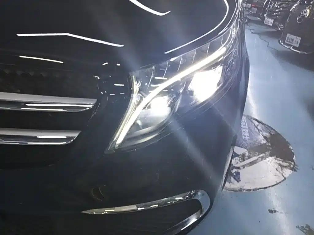 Mercedes-Benz V-Class 2022 V 260 Premium Edition — миниатюра 24