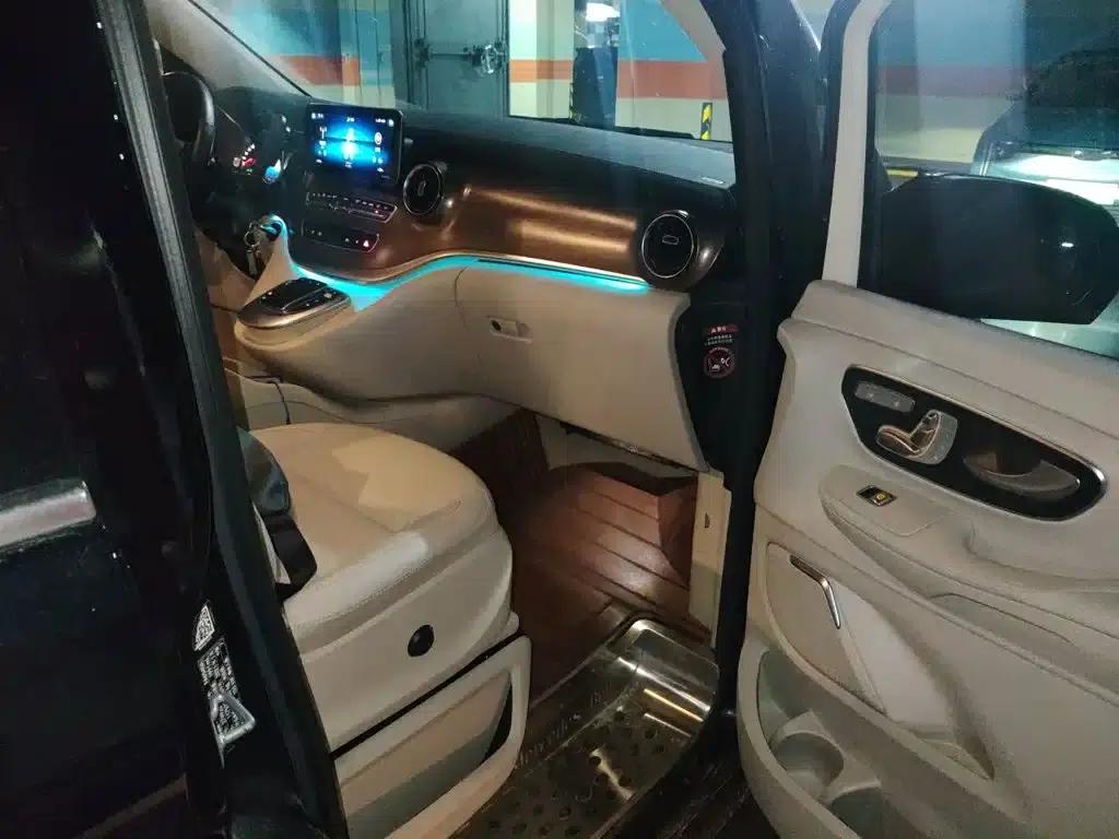 Mercedes-Benz V-Class 2020 V 260 L Long Wheelbase Luxury Edition — миниатюра 20