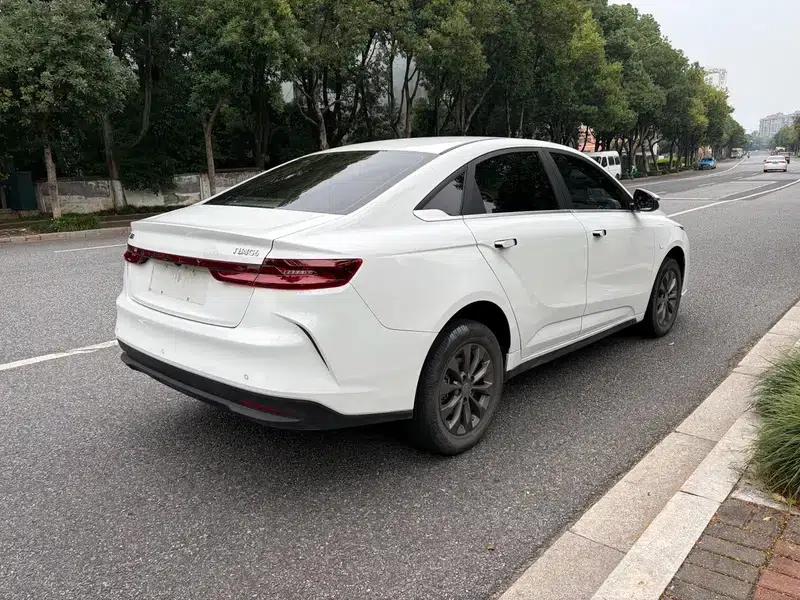 Geely Geometry G6 2024 Model 410KM Luxury Edition — миниатюра 6