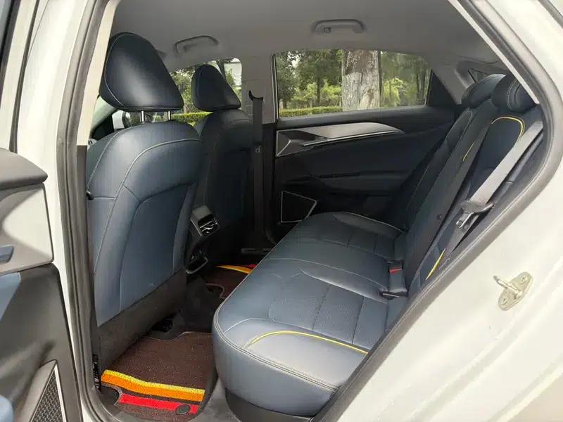 Geely Geometry G6 2024 Model 410KM Luxury Edition — миниатюра 9