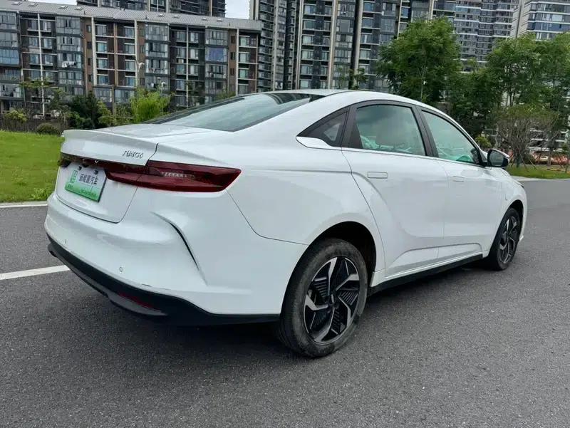 Geely Geometry G6 2024 500KM Premium Edition — миниатюра 6