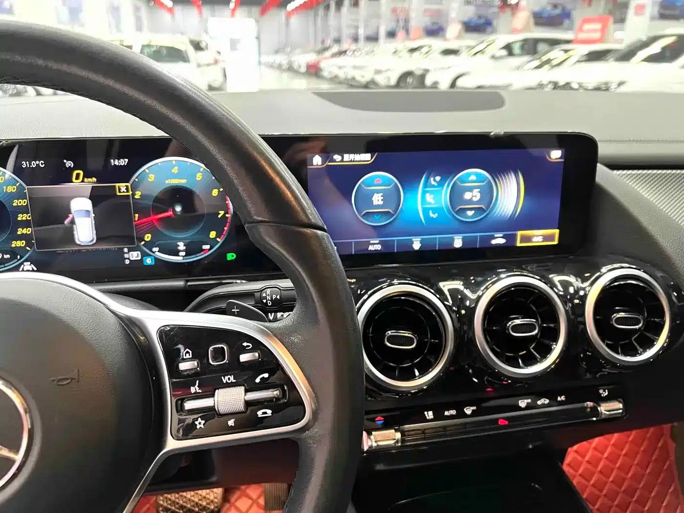2022 Mercedes-Benz GLA 180 — миниатюра 9