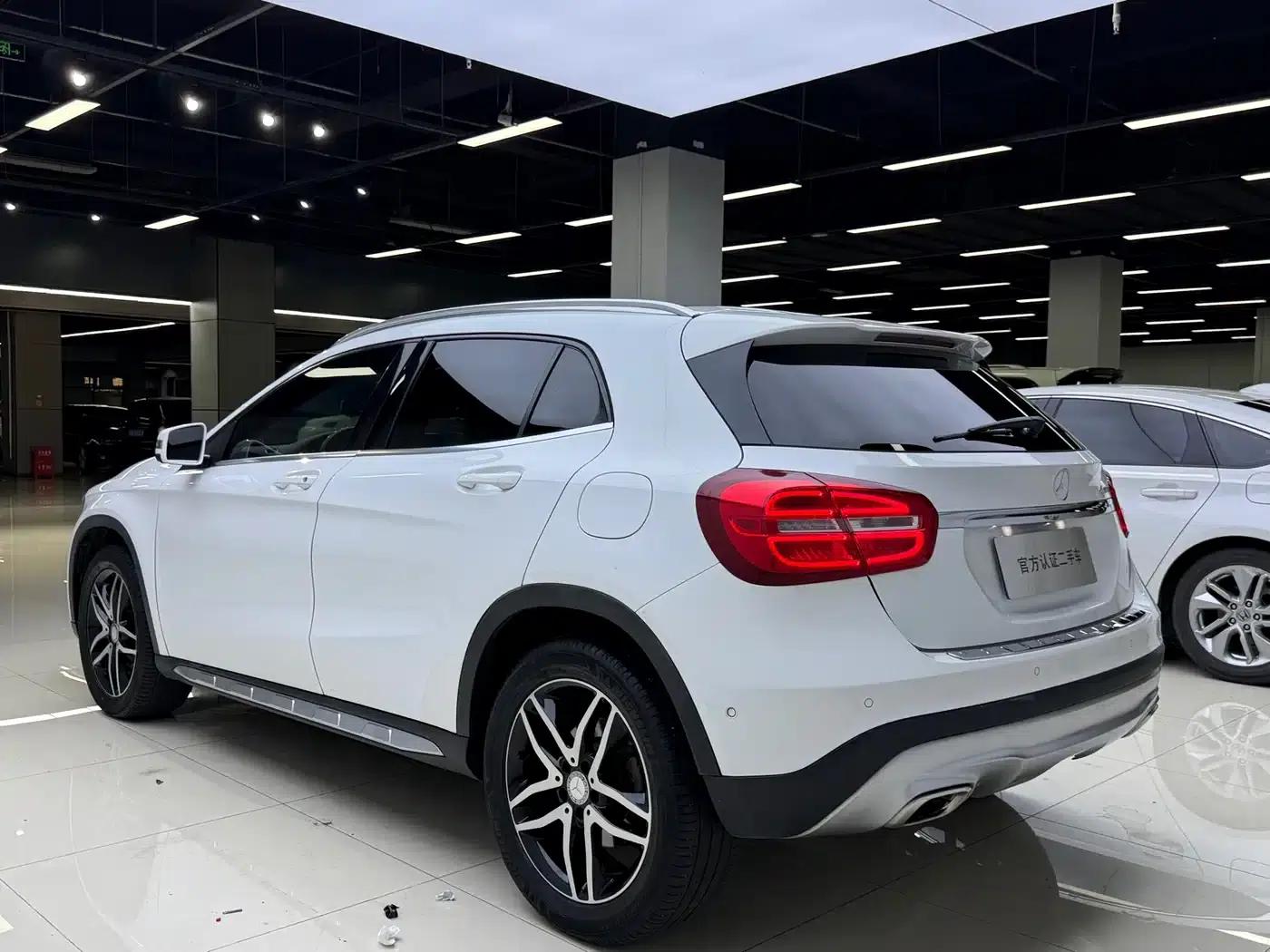 2016 Mercedes-Benz GLA 220 4MATIC Fashion Edition — миниатюра 16