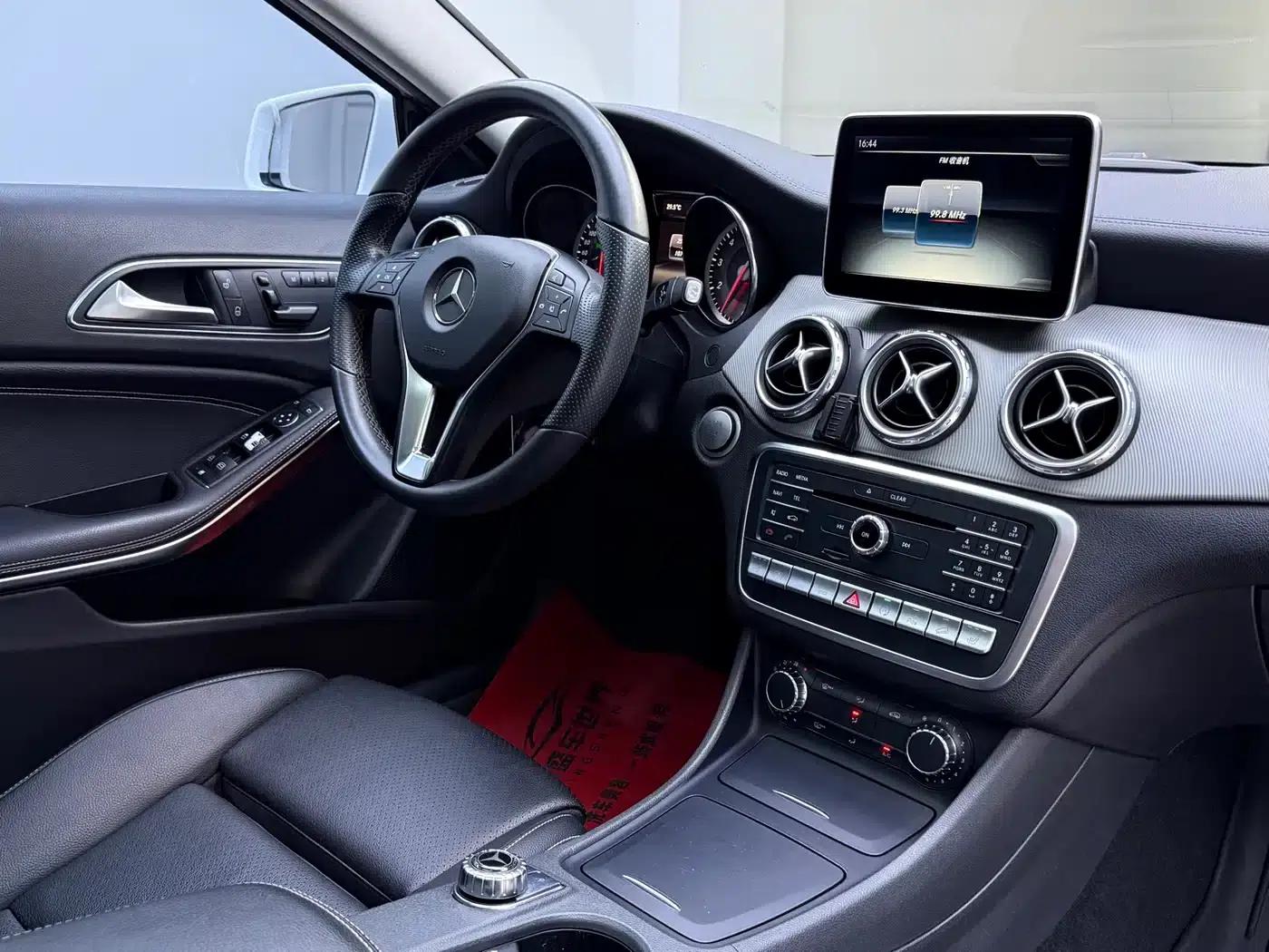 2016 Mercedes-Benz GLA 220 4MATIC Fashion Edition — миниатюра 5