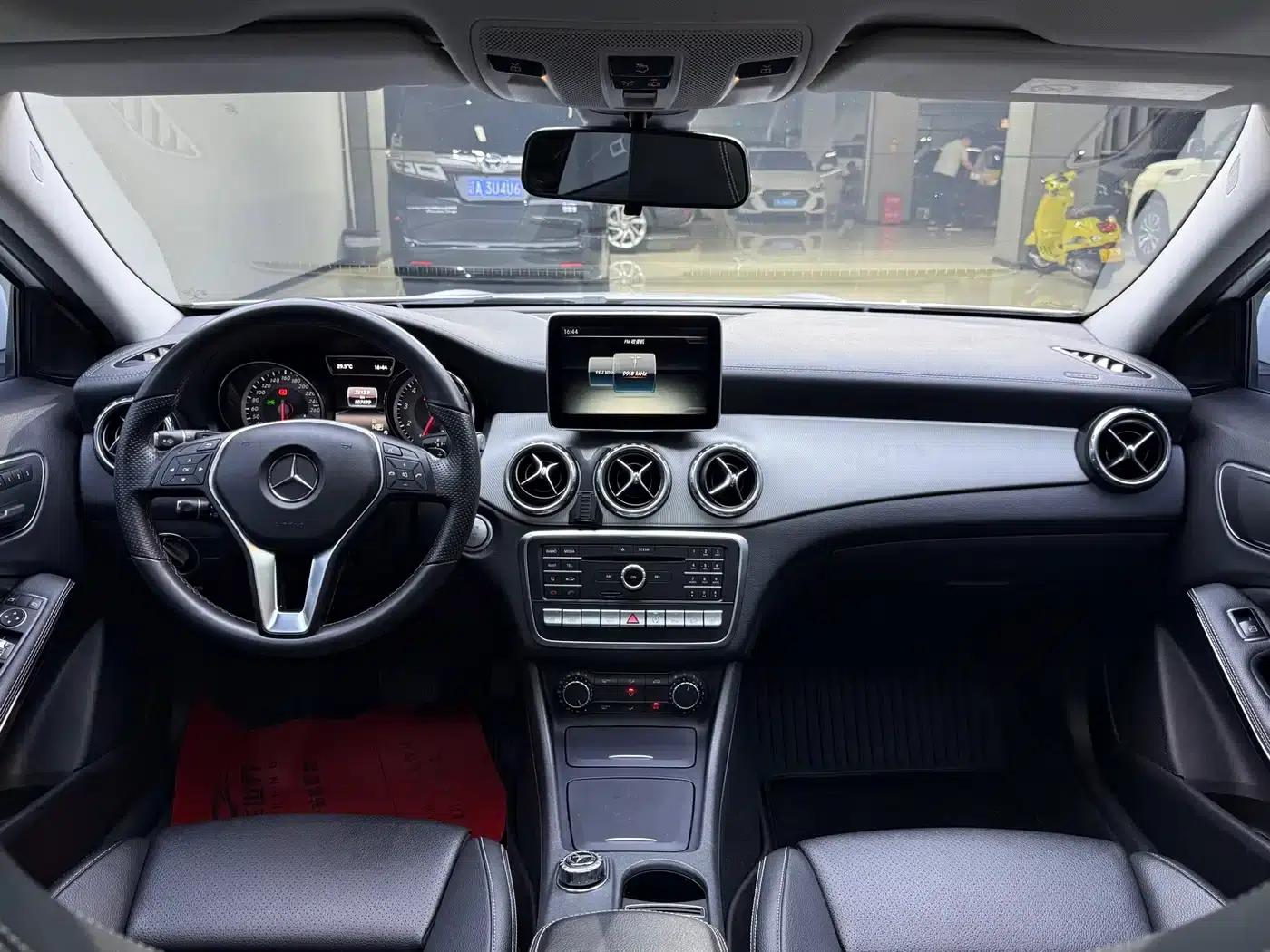 2016 Mercedes-Benz GLA 220 4MATIC Fashion Edition — миниатюра 7