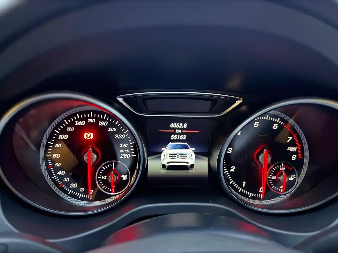 2017 Mercedes-Benz GLA 200 Dynamic — миниатюра 5