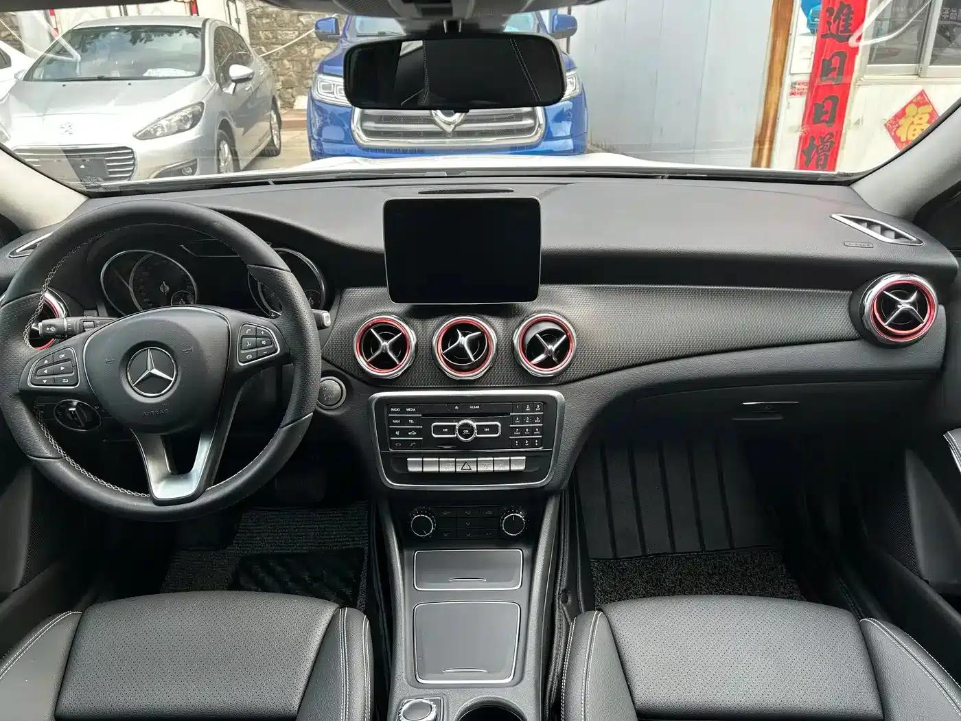 2017 Mercedes-Benz GLA 200 Dynamic — миниатюра 4